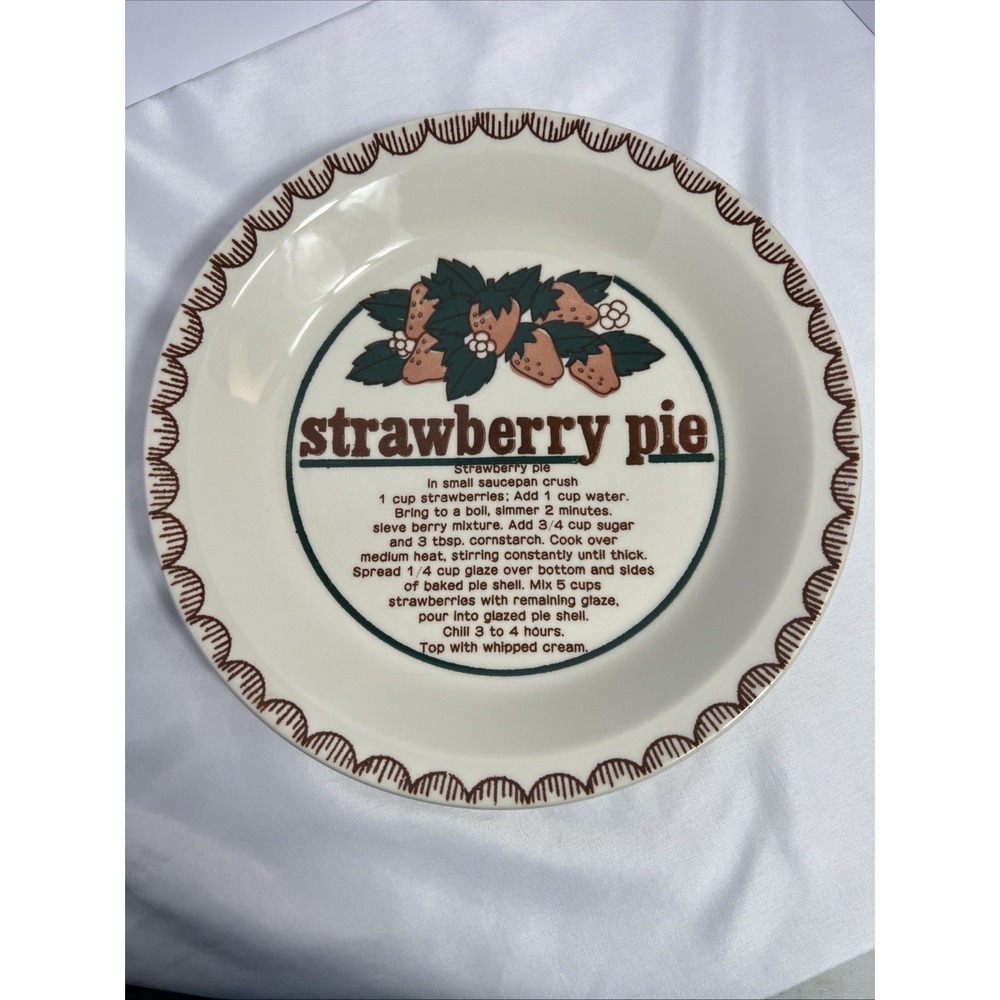 Vintage Mount Clemens Pottery Strawberry Pie Plate, Recipe Design, Retro
